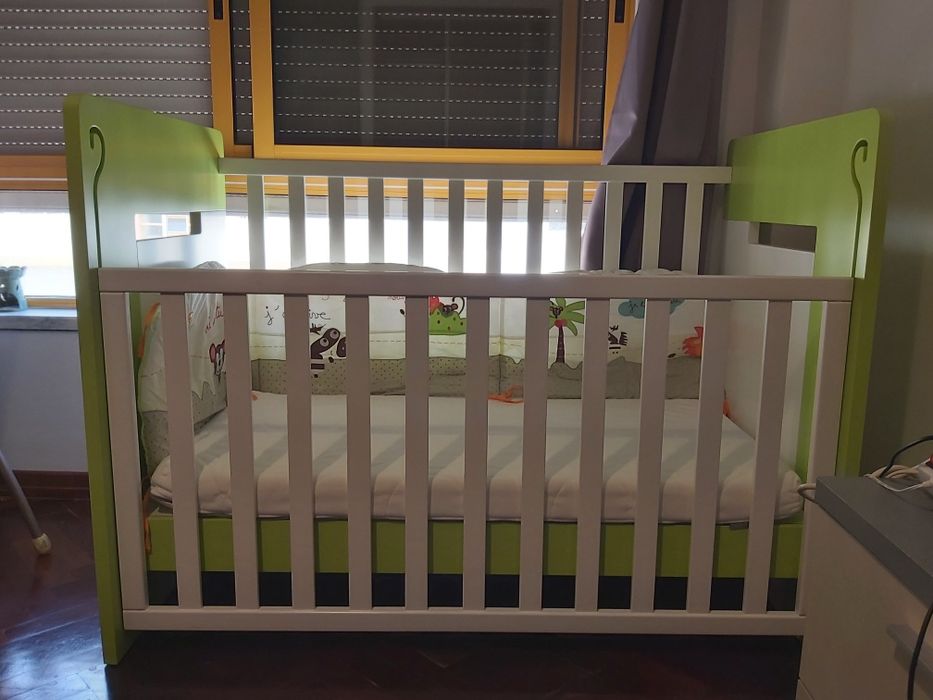 OPORTUNIDADE! Berço+almofada amamentação