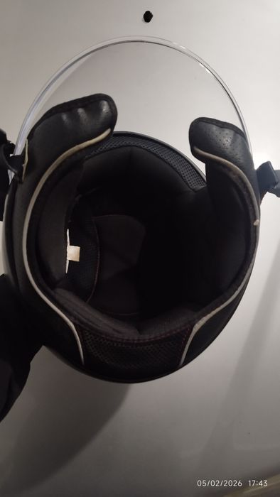 Capacetes 2  para venda. 25,00€ cada.