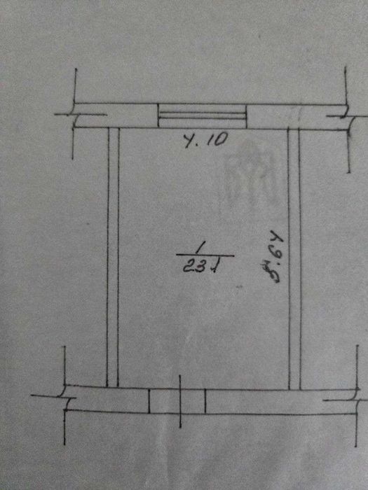 Продаж кімнати в гуртожитку в районі ринку Благодать.