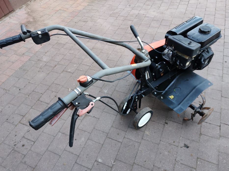 Glebogryzarka spalinowa