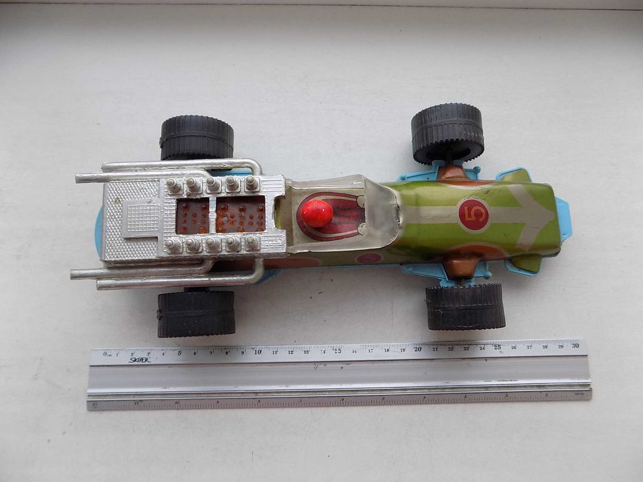 Гоночная машинка инерционная СССР