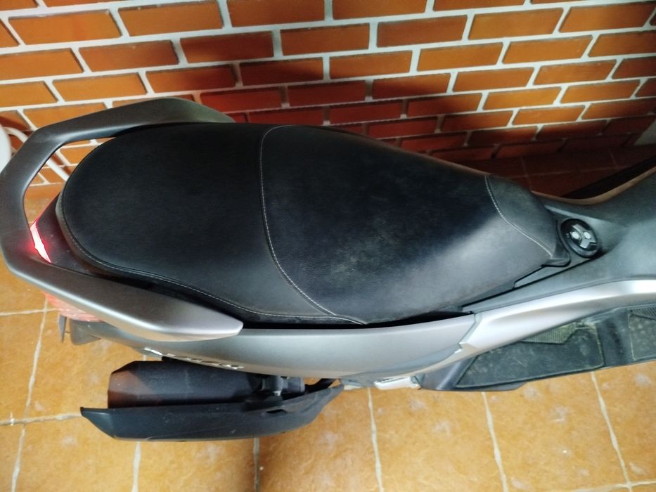 Vende -se Scooter