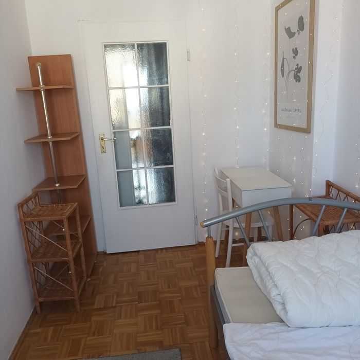 Pokoje dla  studentow,- dwa dostępne.  Nysa centrum.