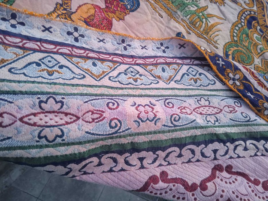 Colcha Seda Oriental Antiga