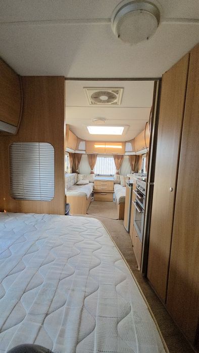 ACE Viscount автобудинок
Гарний дуже! зручний  та затишний будинок для