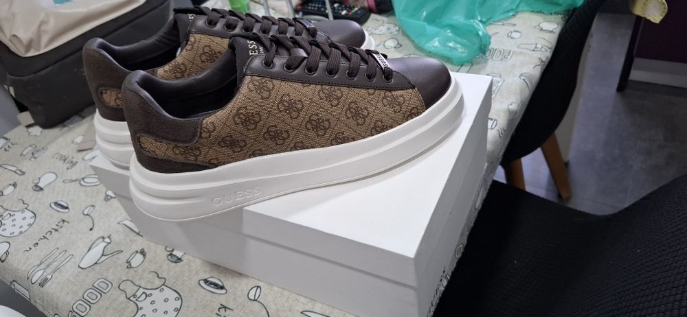 Tenis guess novos. Nunca usados