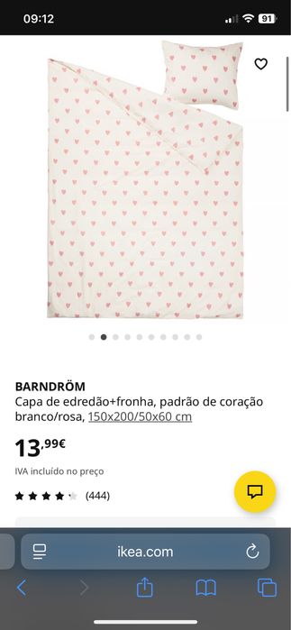 Cama de criança com colchão e roupas