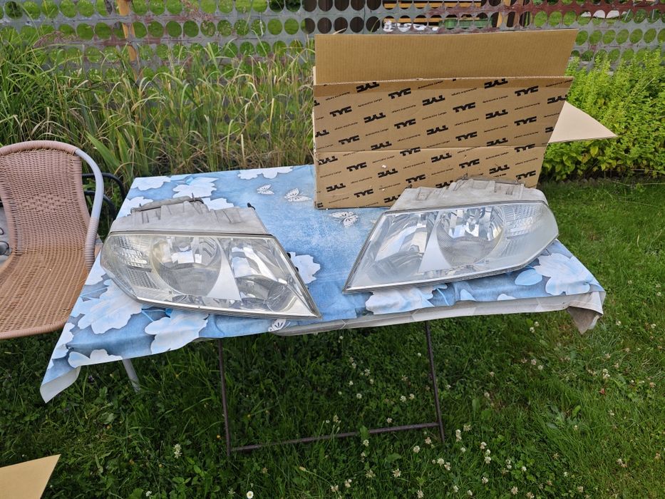 Lampy przednie skoda octavia 2