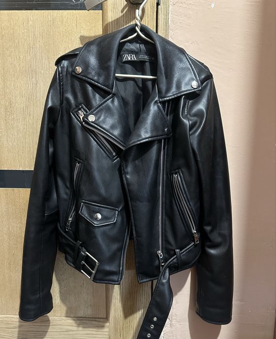 Косуха ZARA чорна
