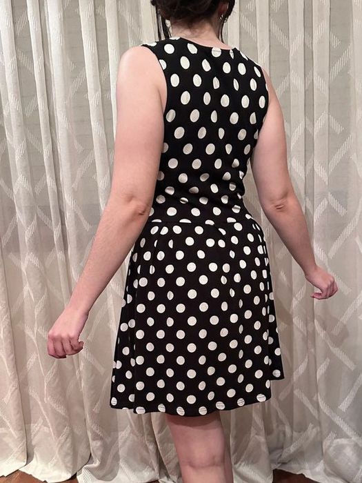 Vestido H&M bolinhas com fecho