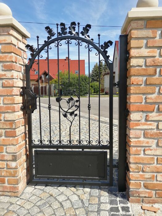 Brama ogrodzeniowa przesuwna