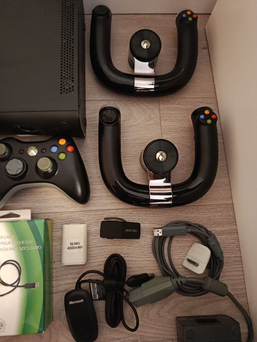 Xbox 360 elite com muito material