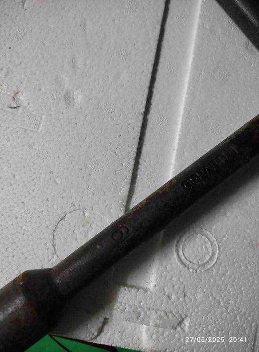 Chave de rodas em cruz