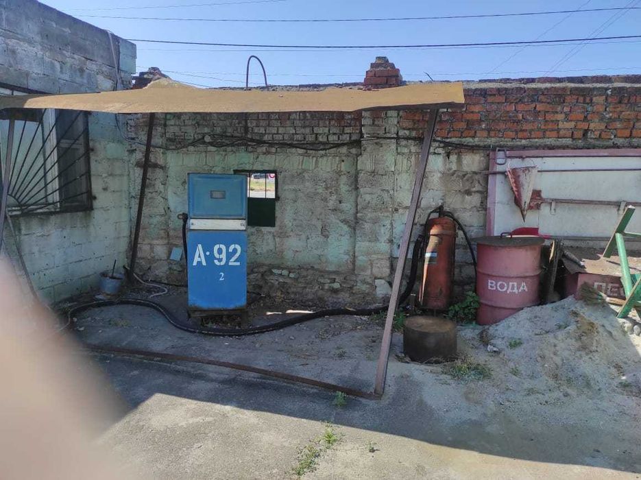 Продаж комплексу заправка - стоянка - підприємства (база) Жовтневе