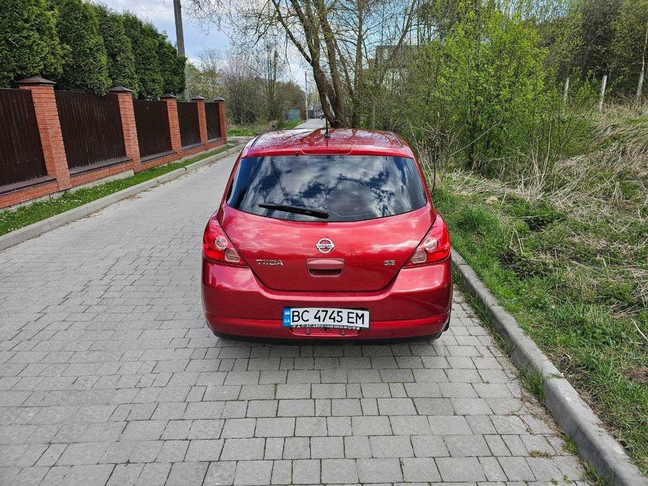 Nissan Tiida 2008 року
