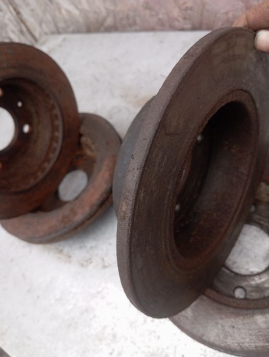 Тормозні диски вентильовані та прості Ford Escort Форд Ескорт Оріон.