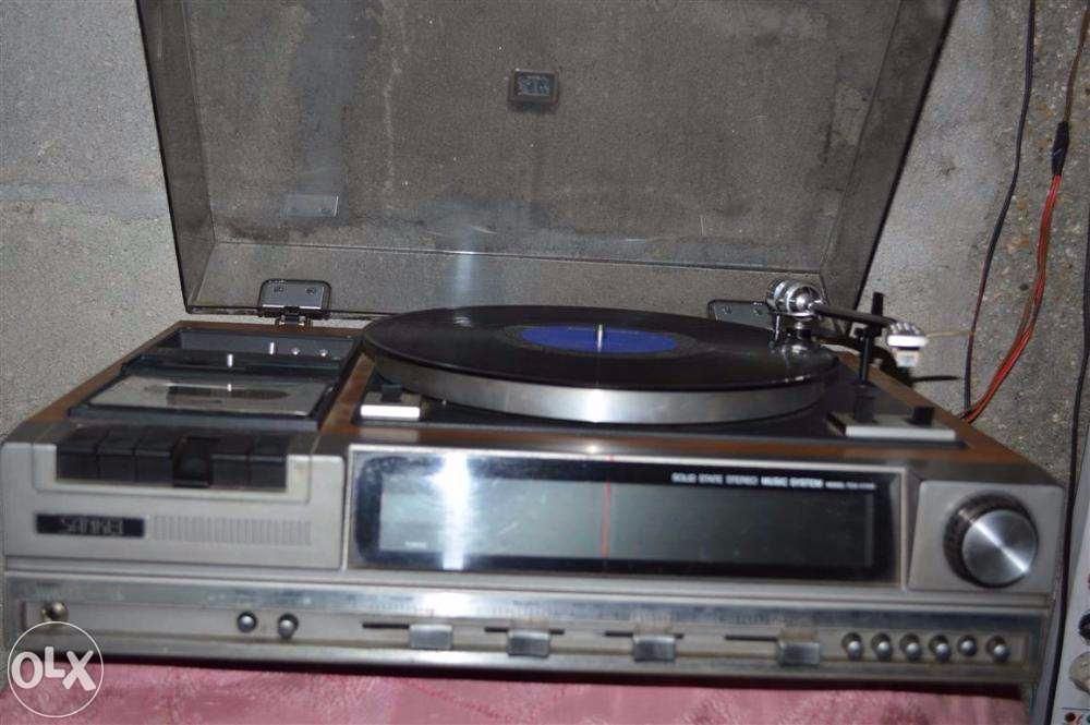 Radio/Giradiscos/Deck Cassetes Sankei