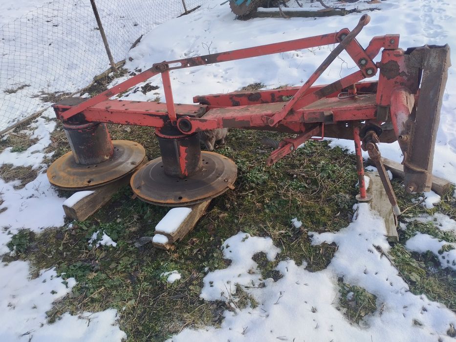 Роторна косарка в робочому стані