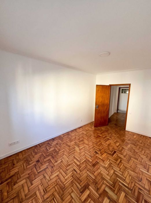 Arrenda-se Apartamento T2 Rua Carlos Anjos