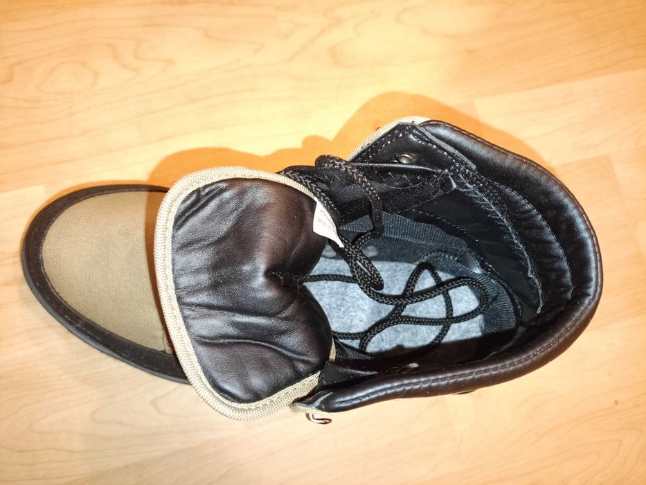 Buty z ocieplaną podeszwa