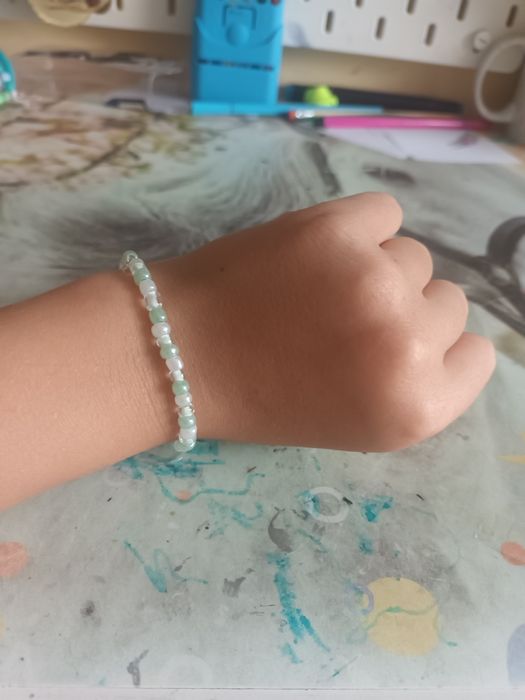 Bransoletka na żyłce