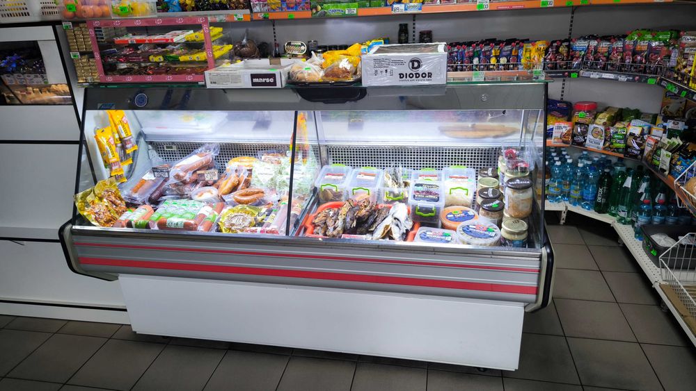 Продам холодильну вітрину Cold W 18 ІІ K/