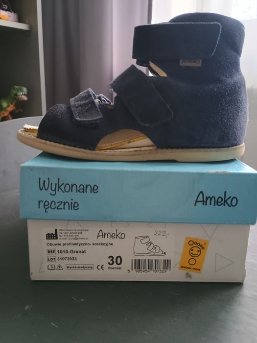 Wysokie sandały profilaktyczno-korekcyjne roz.30