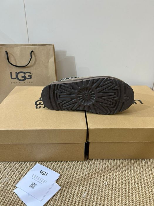 bytu ugg w 2 kolorach
