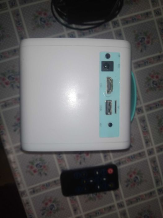 Дитячий міні проектор Kids Story Projector Mini LED Куб