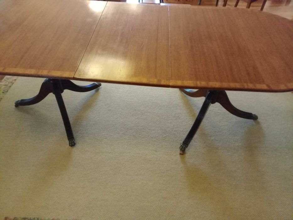 English-Style Dining Table64740604747395121