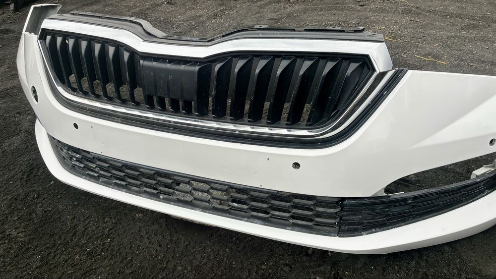 Zderzak przedni LF9E / 9P 4xPDC + radar Skoda Scala 657 18- ORYGINAŁ