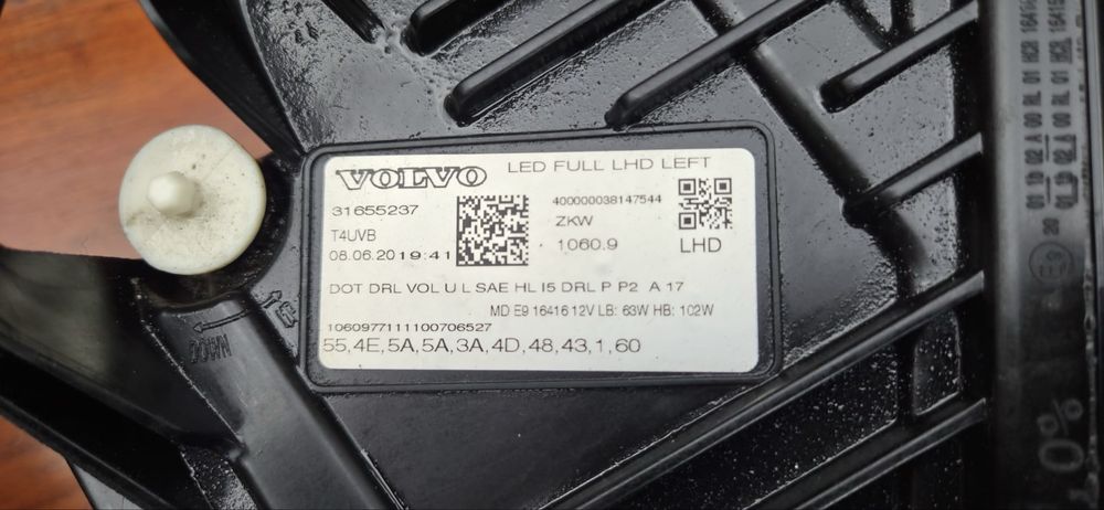 Lampa Full LED Lewa + Prawa Volvo XC60 XC 60 2021