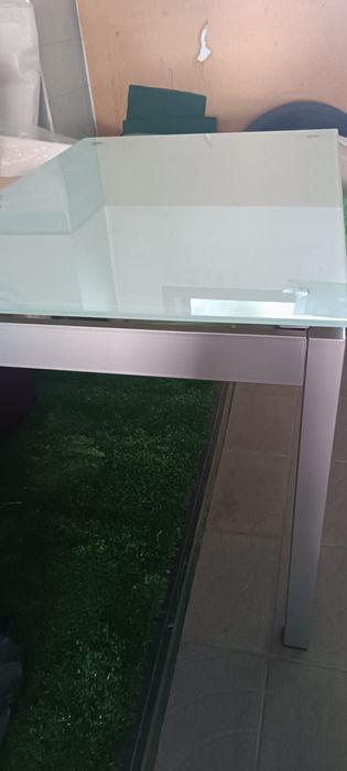 Dining table with glass top64586289663362121