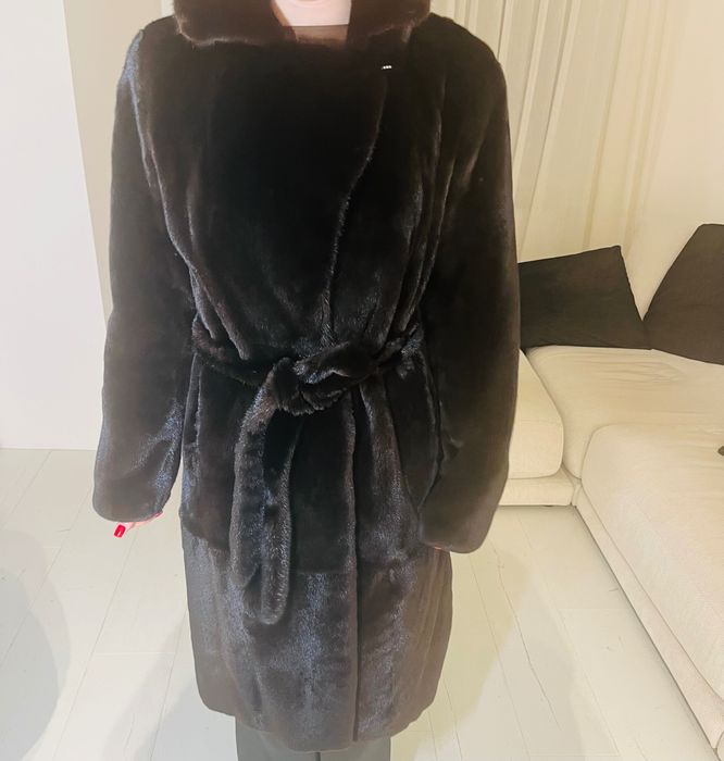 Продается норковая шуба Blackglama