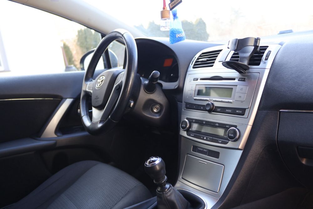 Toyota avensis T27 2.0 diesel