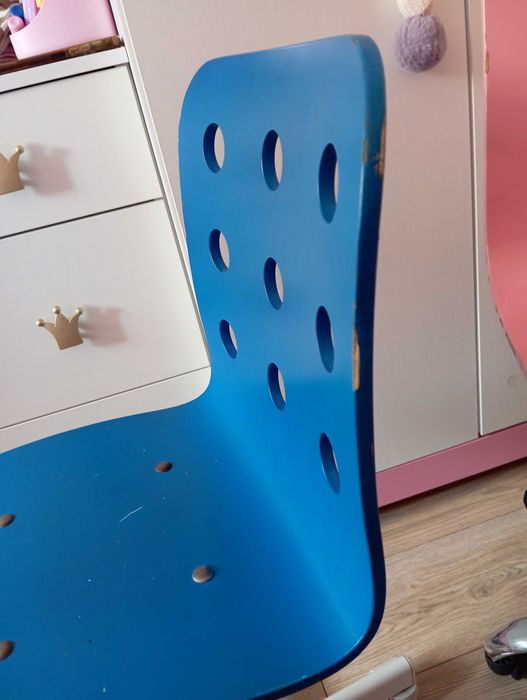 Krzesło niebieskie dla chłopca