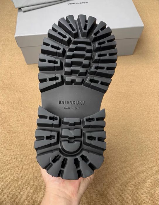 Balenciaga Stomper