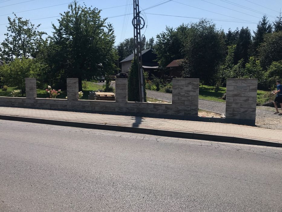 Kompleksowy montaż ogrodzeń i naprawa uszkodzonych ogrodzeń