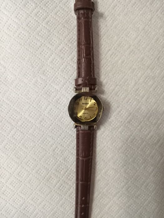 Часы наручные женские