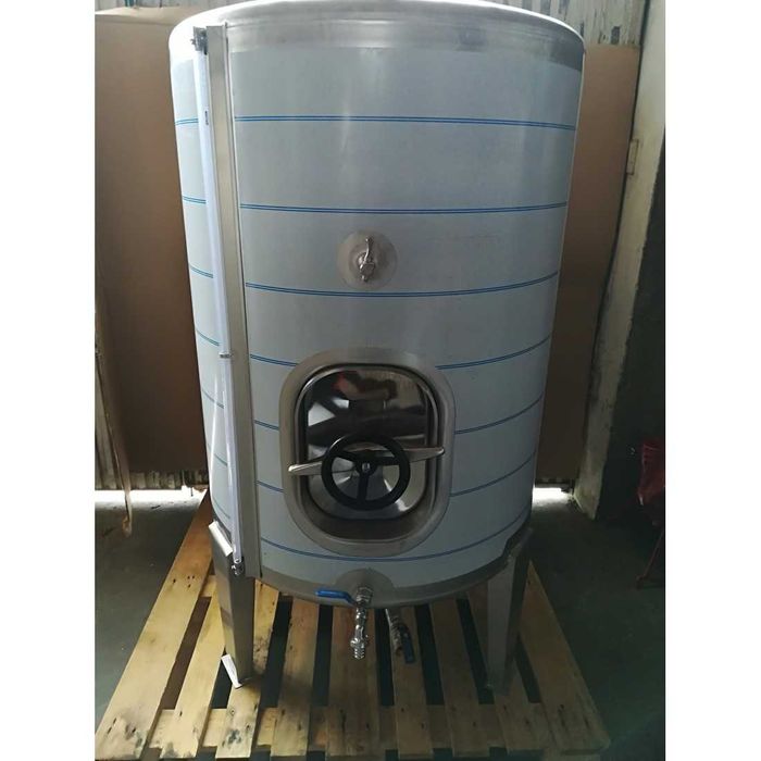 Cubas em inox de 1000  litros como novas para vinho