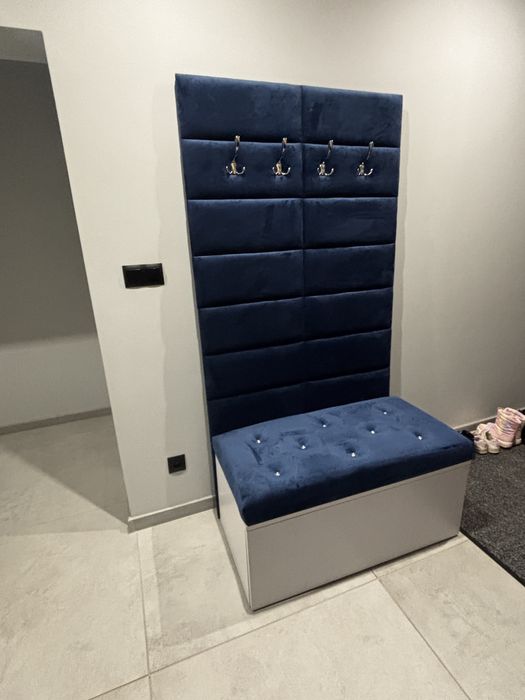 Wieszak tapicerowany z szafką na buty i siedziskiem – 100 cm | Dostawa