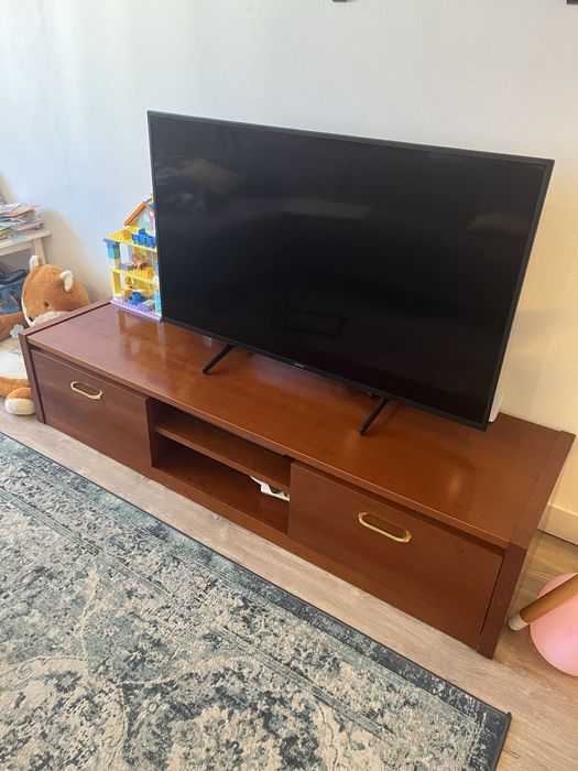 Movel de televisao em cerejeira