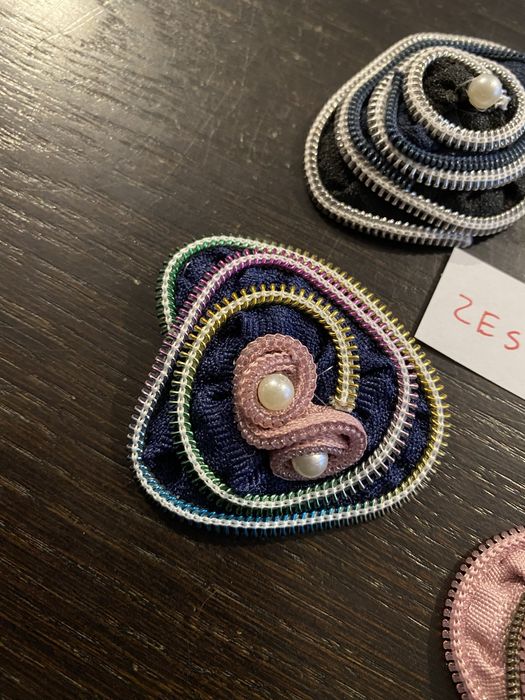 Broszki handmade z suwaków unikat zestaw 77