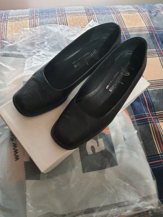 Traje Senhora - com sapatos incluídos