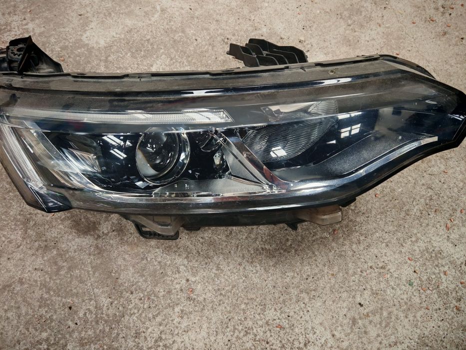 Lampa prawa Renault talisman