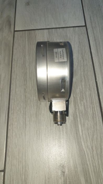 Sprzedam manometr Wika