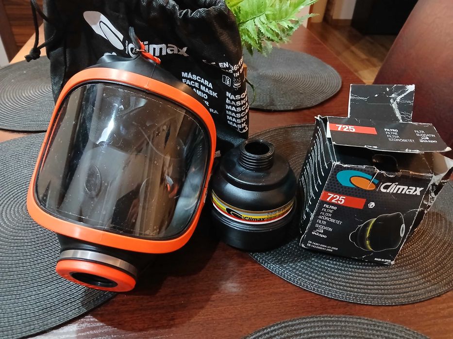 2 Maski mełnotwarzowe plus filtry