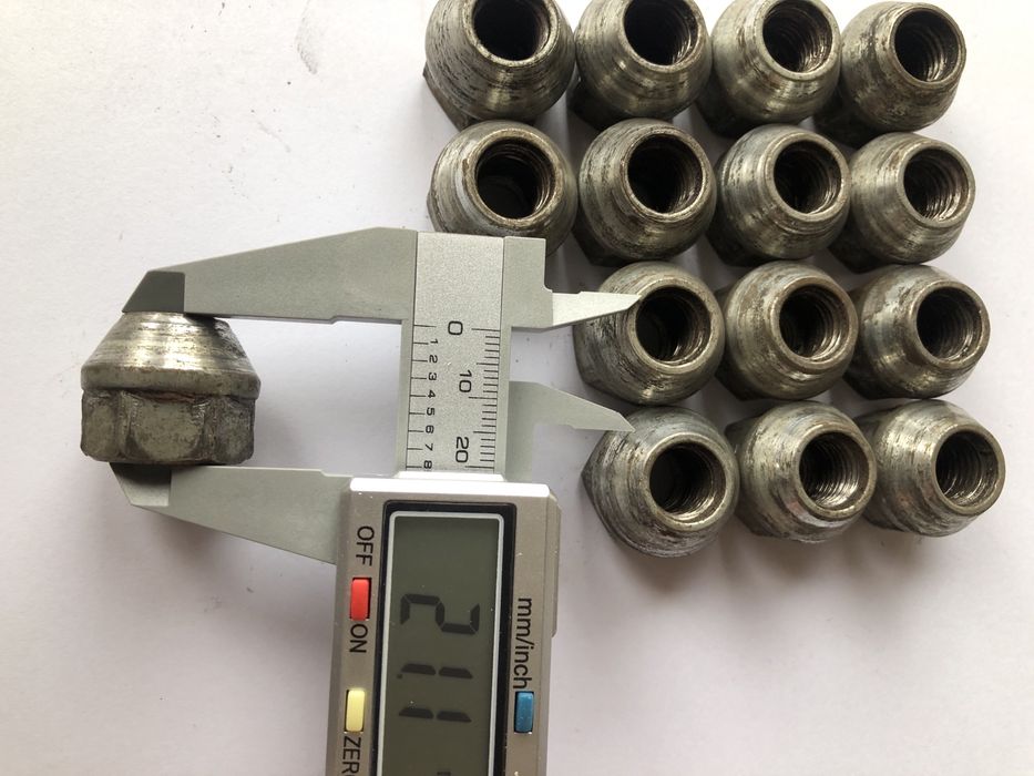 Nakrętki do kół z kołnierzem MDC