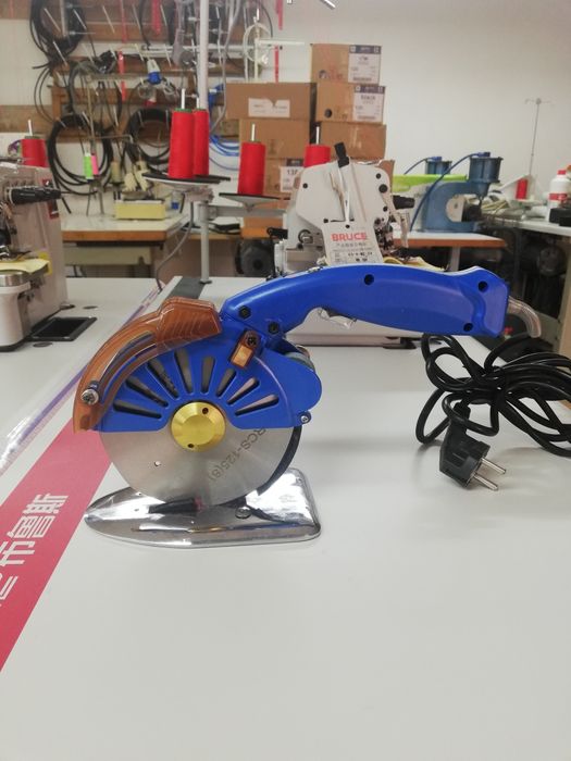 Serras de corte tecidos manuais e elétricas