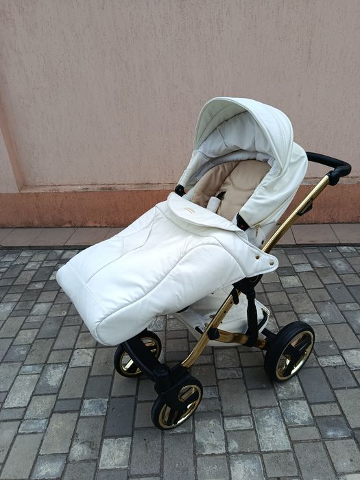 Продам Универсальная коляска 2 в 1 Junama Diamond S-Line/Individual